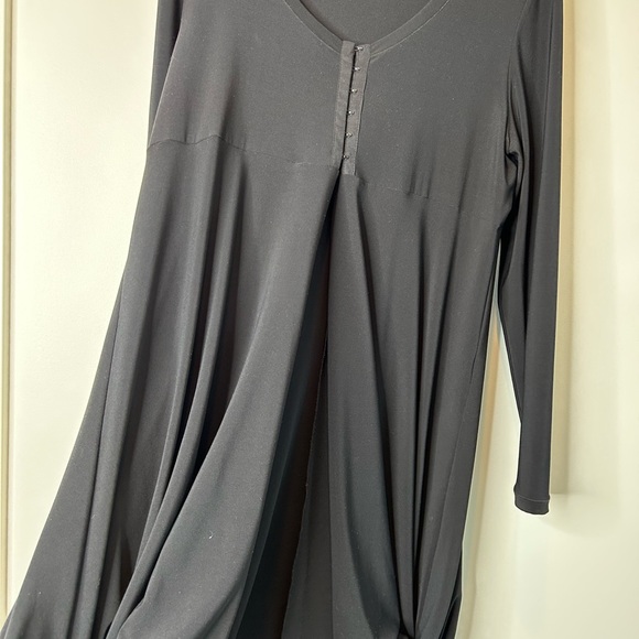 Joseph Ribkoff black tunic style top- size 16 - Picture 2 of 5